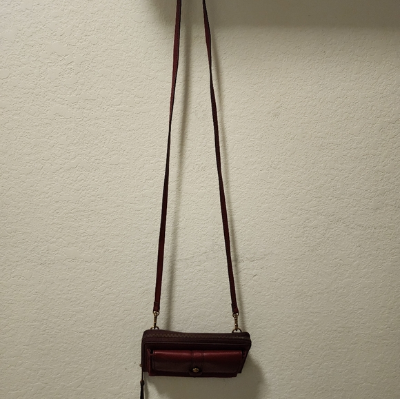 Fossil brand Burgandy Crossbody Wallet - Picture 6 of 8
